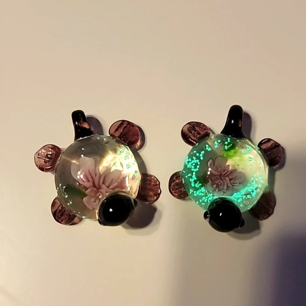 NEW Handcrafted Blown Art Glass Purple Turtle Charm Pendant Luminescent Specks